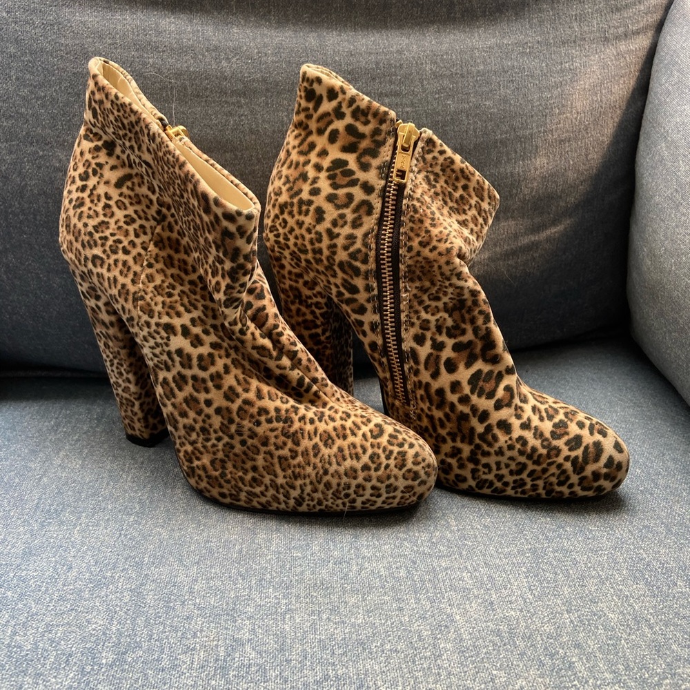 LEOPARD PRINT BOOTIES